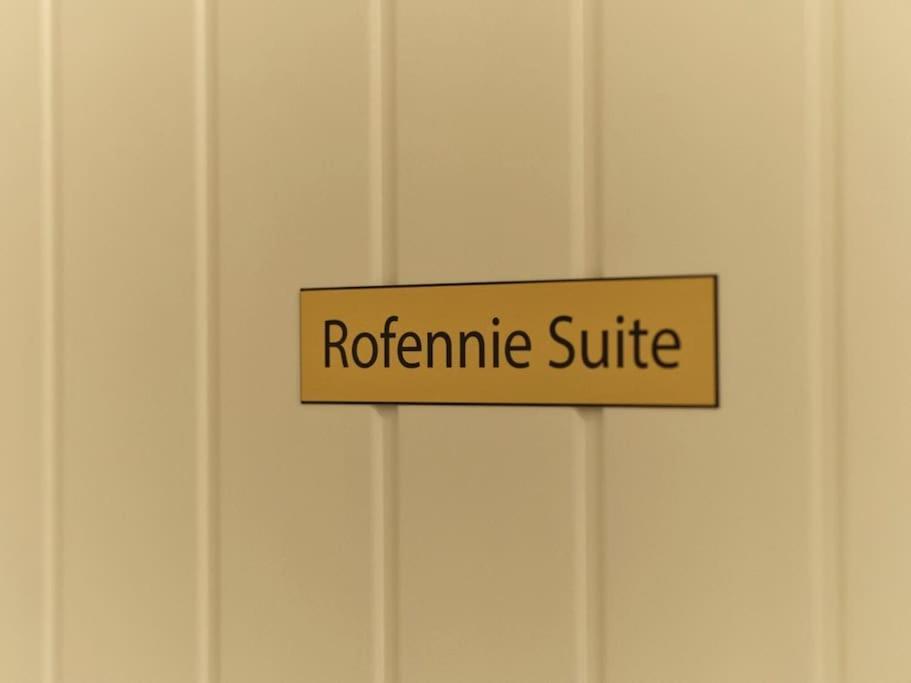 Rofennie Suite -Luxury Ensuite Room! Maidstone Esterno foto