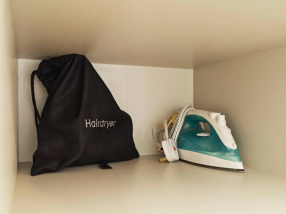 Rofennie Suite -Luxury Ensuite Room! Maidstone Esterno foto